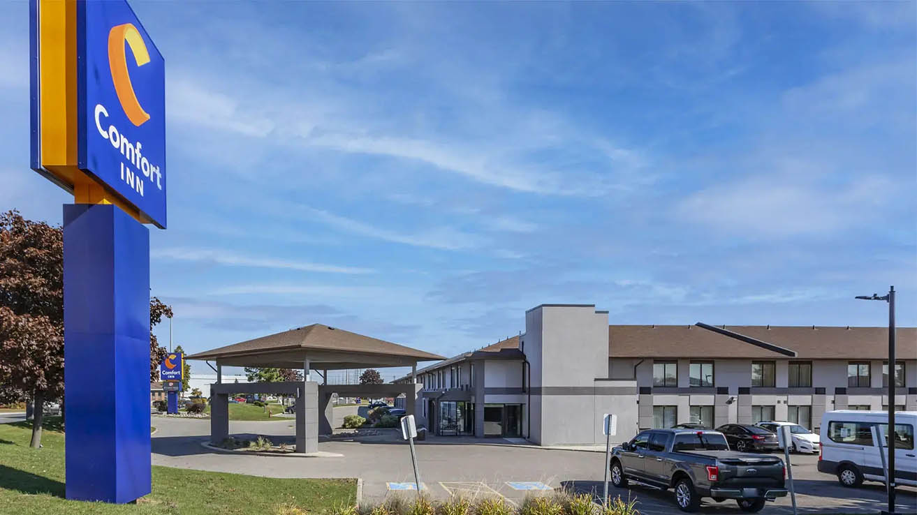 Exploring Mississauga: Downtown Budget Hotels